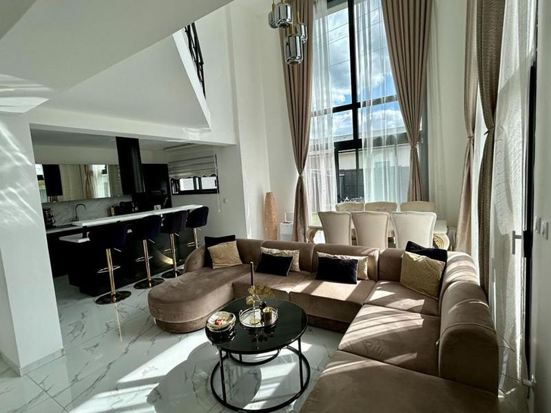 Maison - 126 m² - 6 pièces