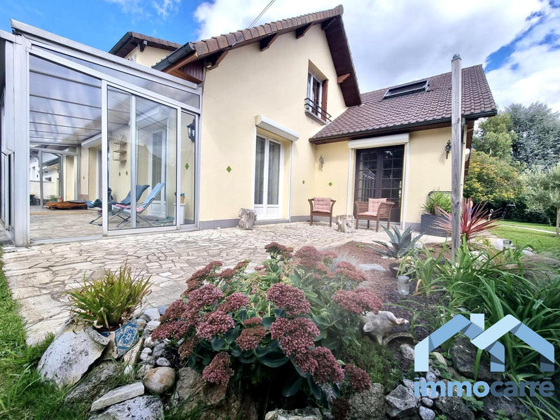 Maison - 183 m² - 7 pièces