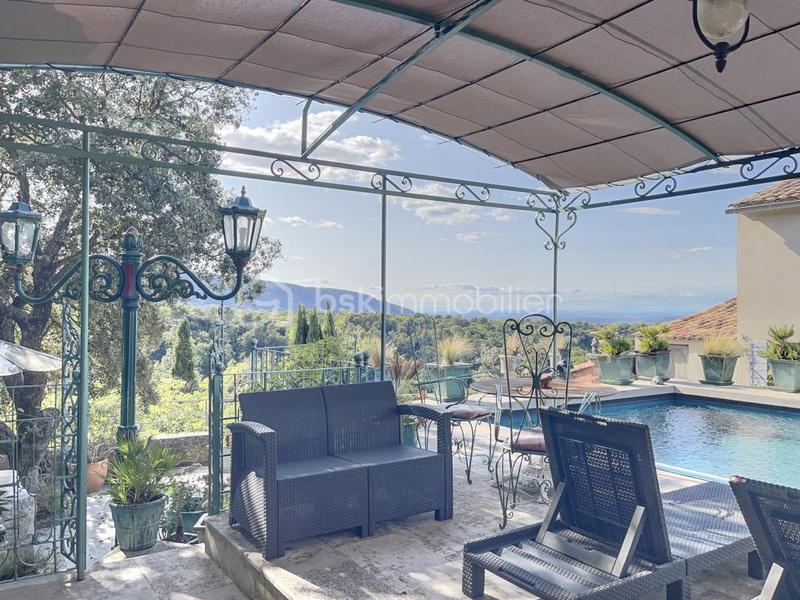 Demeure - 186 m² - 7 pièces