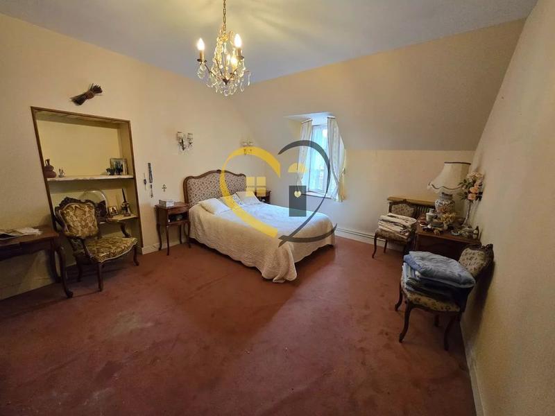 Maison - 159 m² - 7 pièces