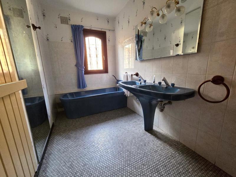 Pavillon - 168 m² - 8 pièces