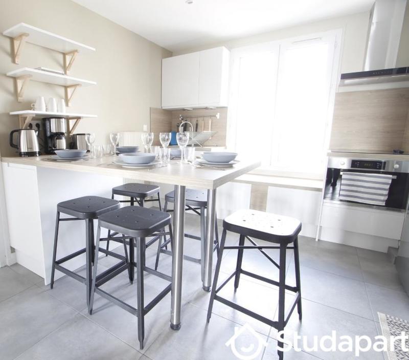 Chambre - 10 m² - 1 pièce