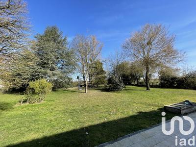 Maison - 240 m² - 8 pièces