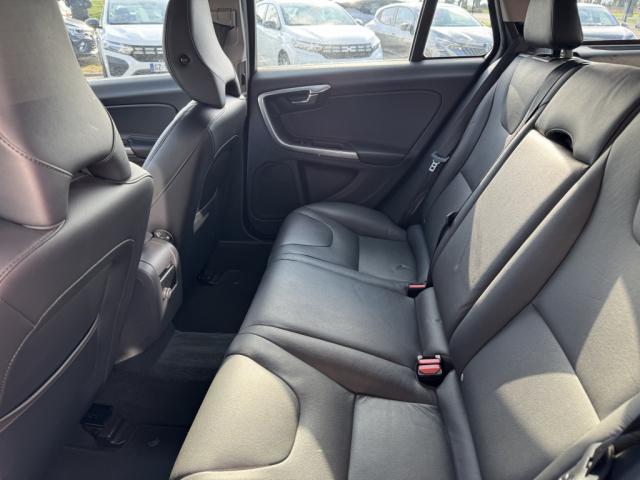 Volvo V60 D4 Awd 181 ch Summum Geartronic a