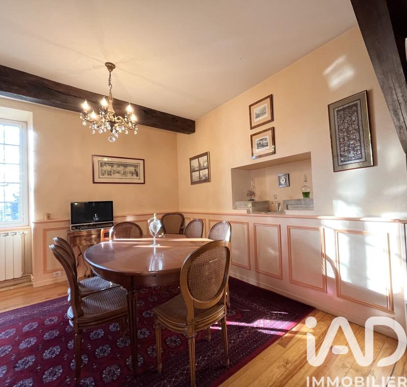 Maison - 200 m² - 8 pièces