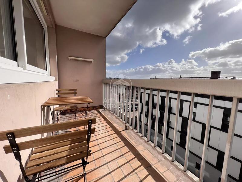 Appartement - 102 m² - 6 pièces