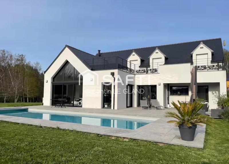 Maison - 200 m² - 7 pièces