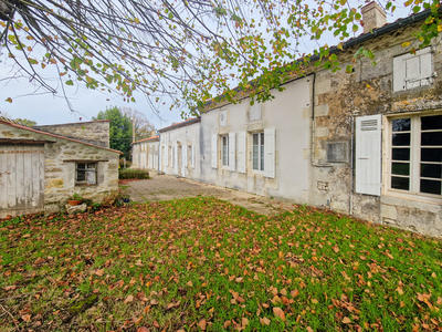 Propriété - 250 m² - 9 pièces
