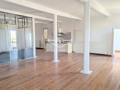 Loft - 98 m² - 3 pièces