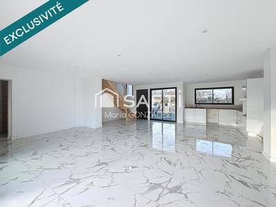 Maison - 121 m² - 5 pièces