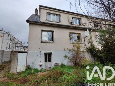 Maison - 92 m² - 5 pièces