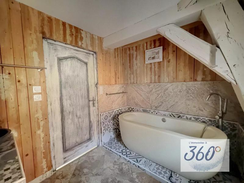 Appartement - 118 m² - 2 pièces