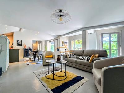 Maison en pierre - 185 m² - 7 pièces