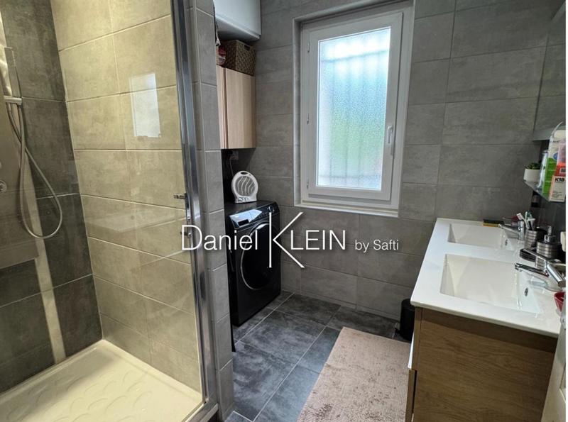 Maison - 83 m² - 4 pièces