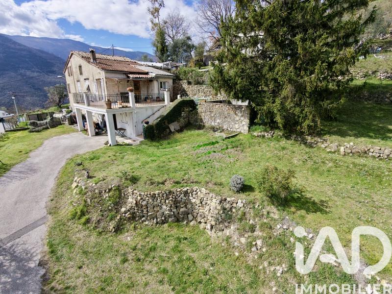 Maison - 97 m² - 5 pièces