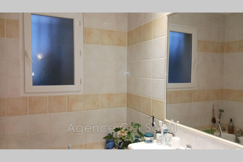 Villa - 90 m² - 4 pièces