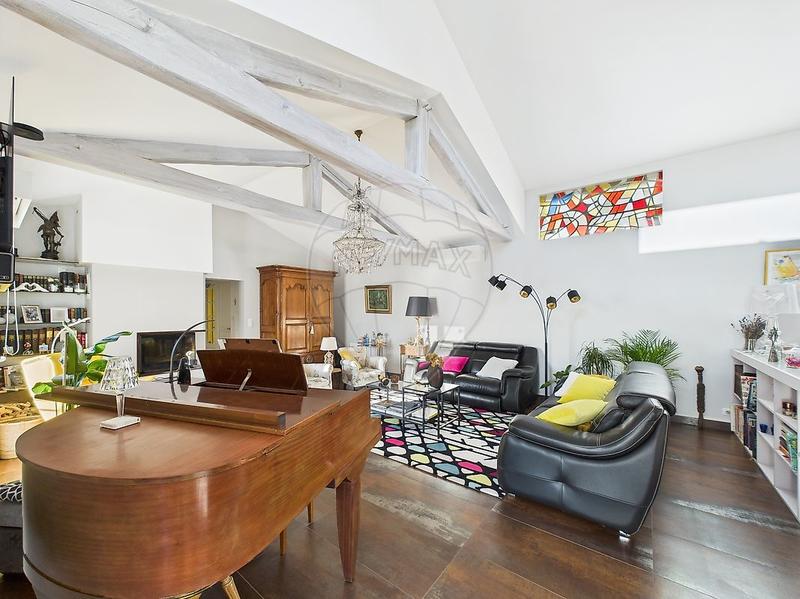 Villa - 210 m² - 6 pièces