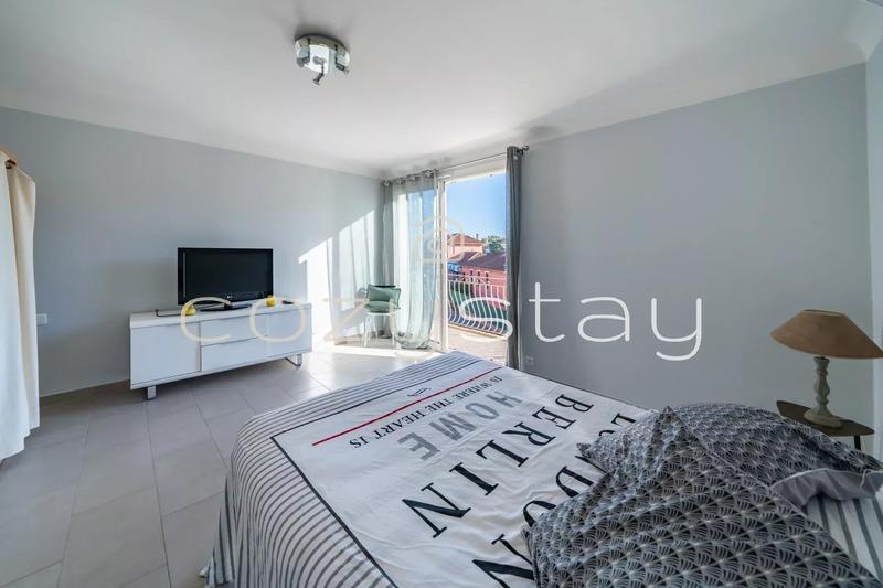 Villa - 305 m² - 10 pièces