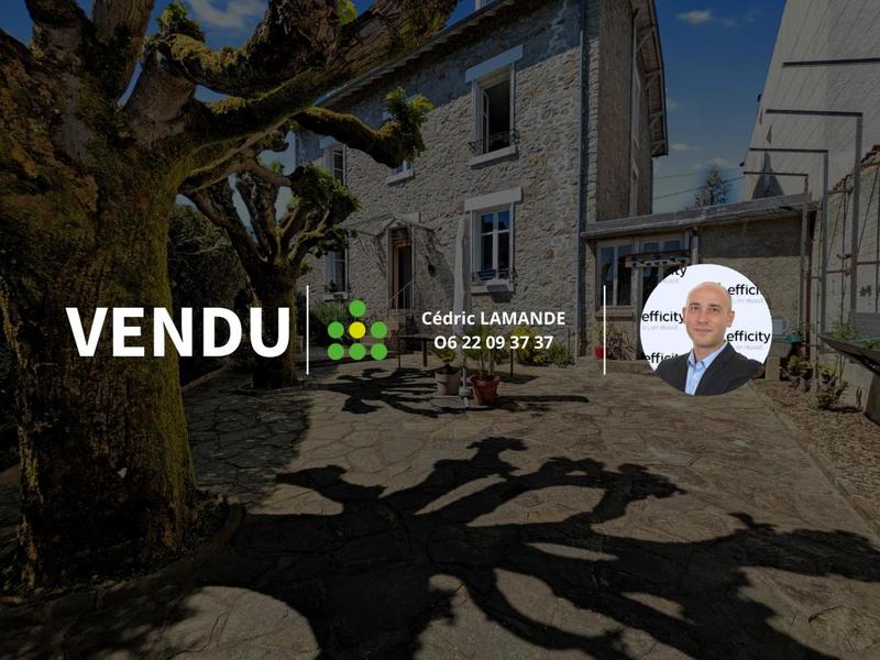 Maison - 248 m² - 9 pièces