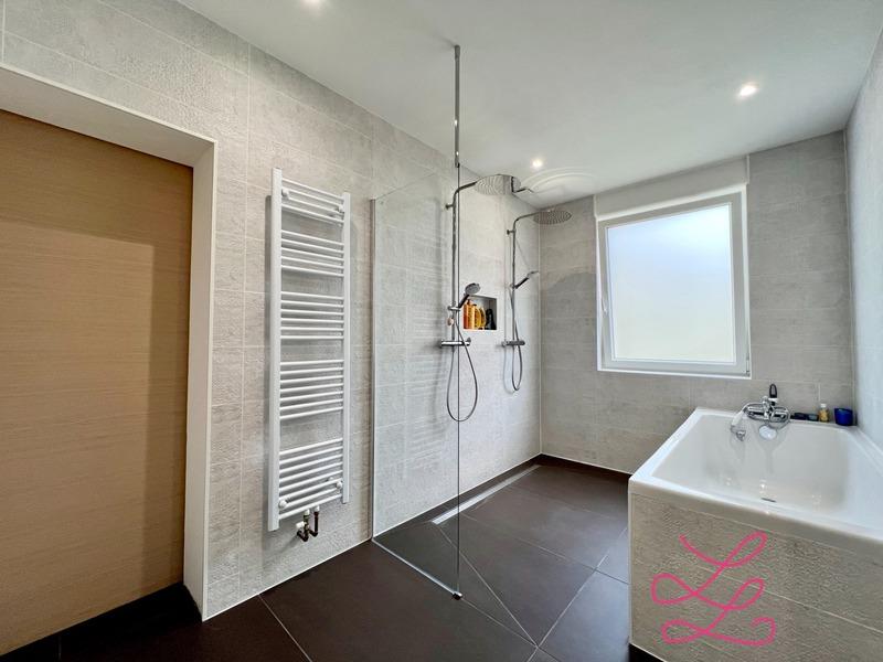 Maison - 122 m² - 5 pièces