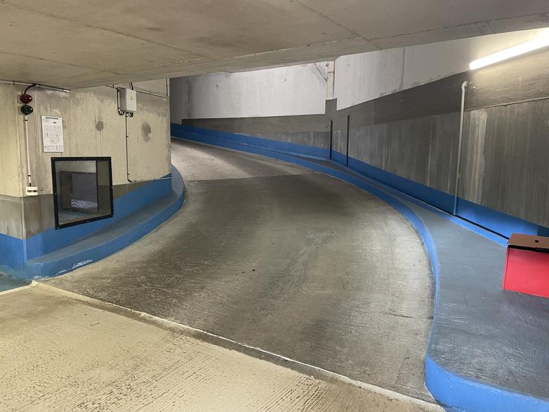 Parking / Garage - 12 m²