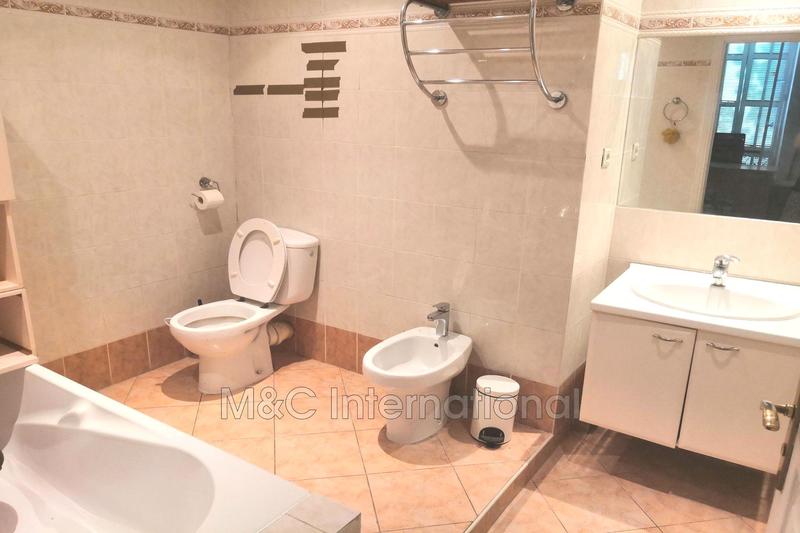 Local commercial - 77 m²