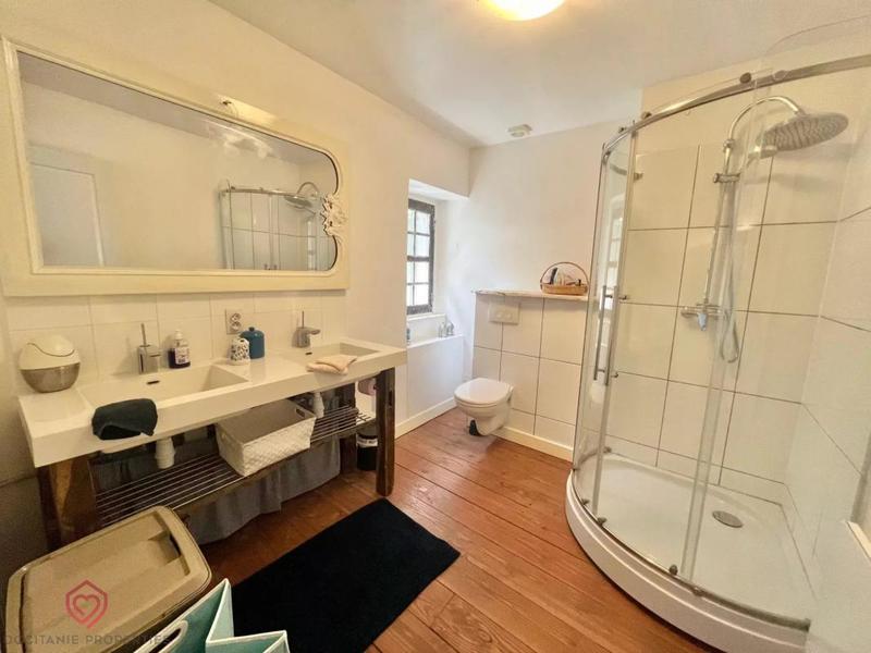 Maison de maîtres - 585 m² - 20 pièces