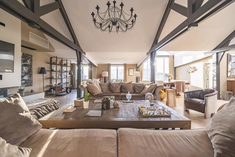 Appartement ancien - 290 m² - 7 pièces