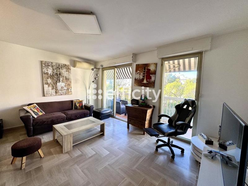 Appartement - 55 m² - 2 pièces