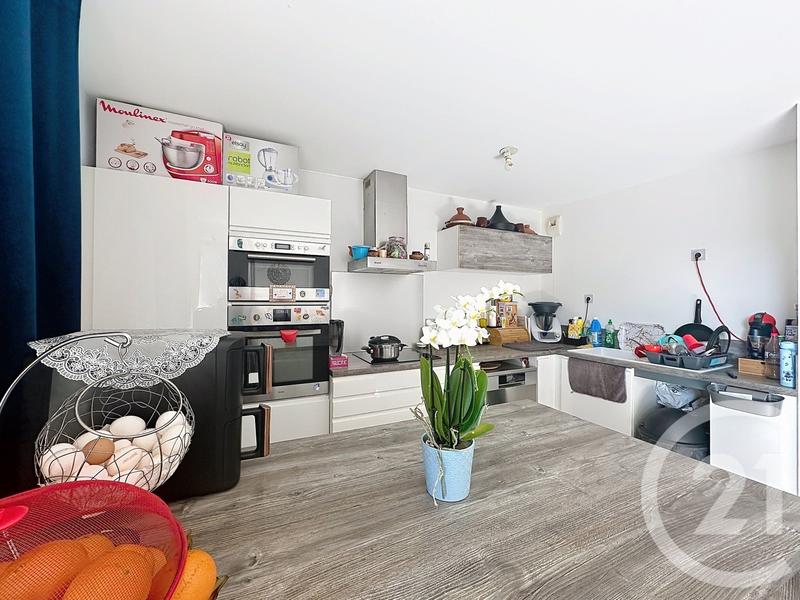 Appartement - 77 m² - 4 pièces