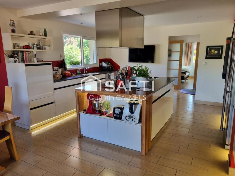 Maison - 197 m² - 5 pièces