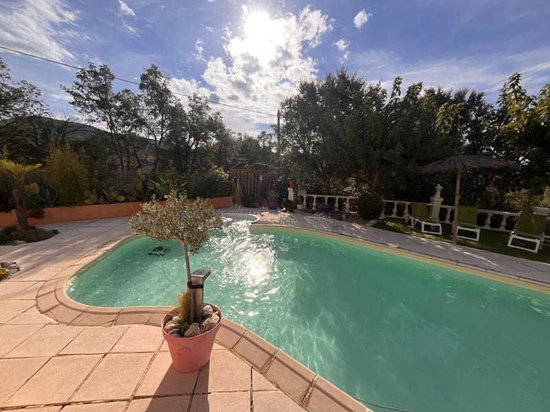 Villa - 180 m² - 7 pièces