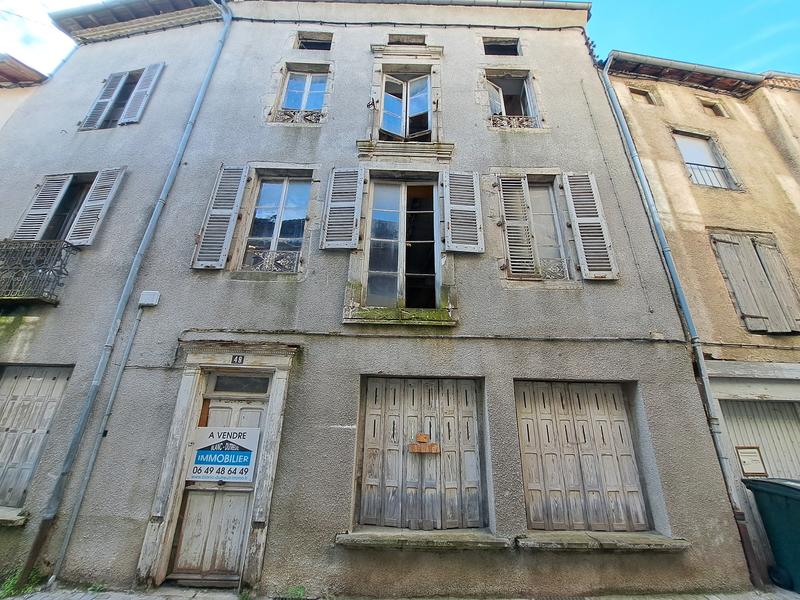 Maison - 300 m² - 4 pièces