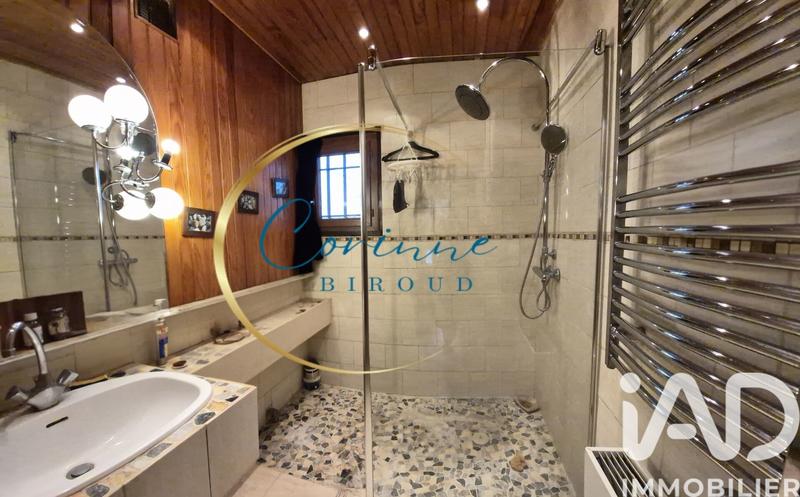 Maison - 137 m² - 6 pièces