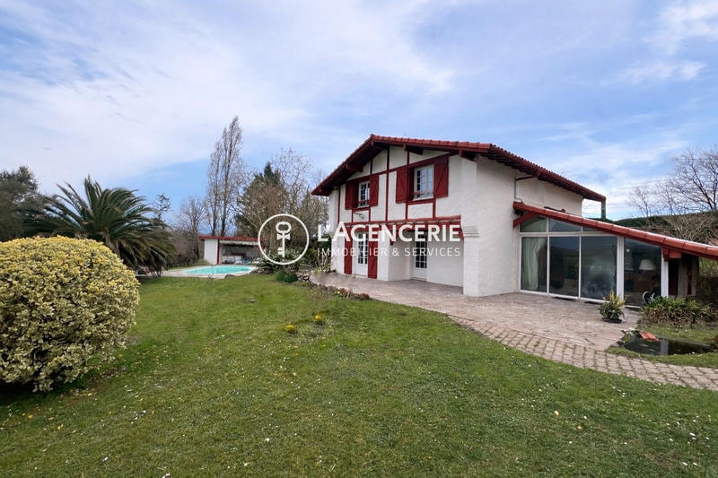 Maison - 133 m² - 5 pièces
