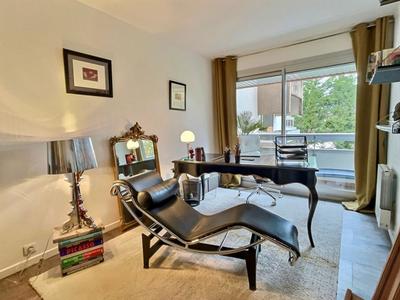 Appartement - 90 m² - 4 pièces