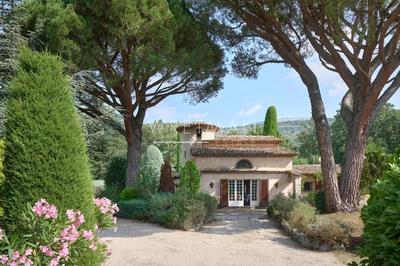 Maison - 232 m² - 9 pièces