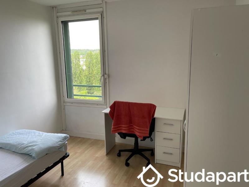 Chambre - 10 m² - 1 pièce