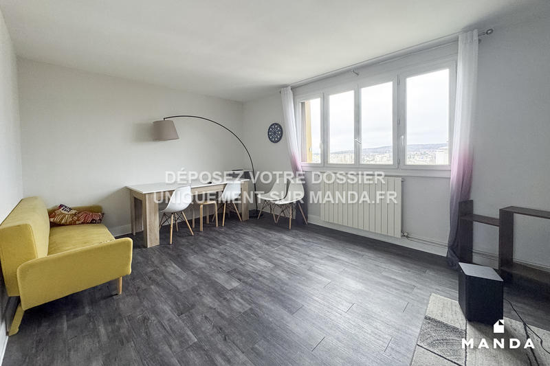 Chambre - 11 m² - 5 pièces