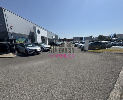 Local commercial - 2 075 m²