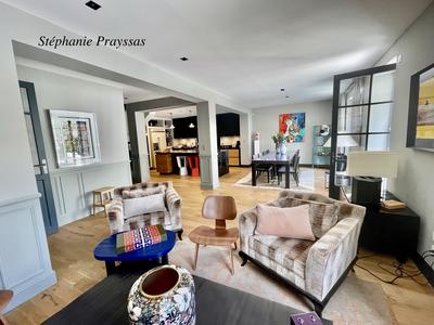 Maison de ville - 250 m² - 7 pièces
