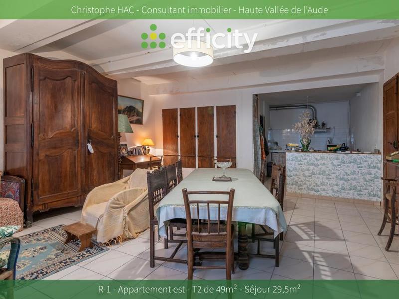Maison - 276 m² - 18 pièces