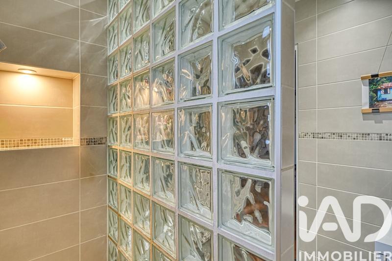 Maison - 193 m² - 10 pièces