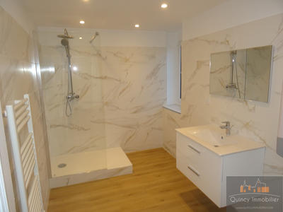 Appartement - 100 m² - 5 pièces