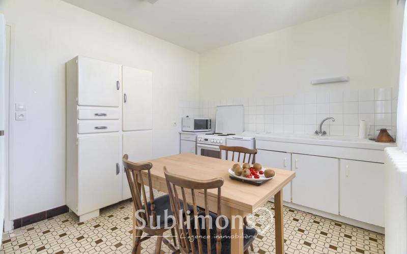 Maison traditionnelle - 144 m² - 8 pièces