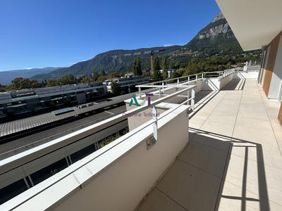 Appartement - 85 m² - 4 pièces