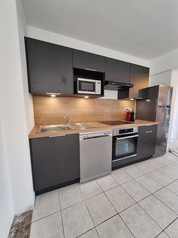 Appartement - 100 m² - 2 pièces