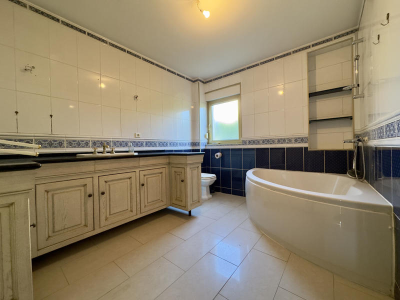 Maison - 160 m² - 8 pièces