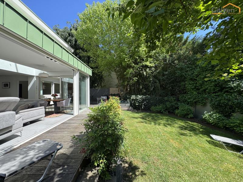 Villa - 212 m² - 6 pièces