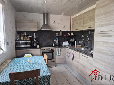Maison - 90 m² - 5 pièces